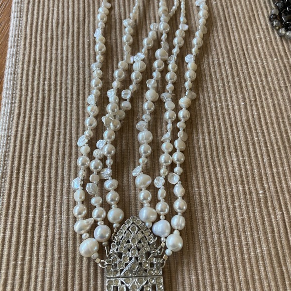 NWT Triple Strand Freshwater Pearl Necklace w Vintage Repurposed Pendant - Picture 5 of 6